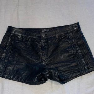 Intermix - LA MARQUE 100% Leather Short